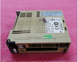 安川YASKAWA SERVOPACK SGDS-02A12A 200V伺服驅(qū)動器